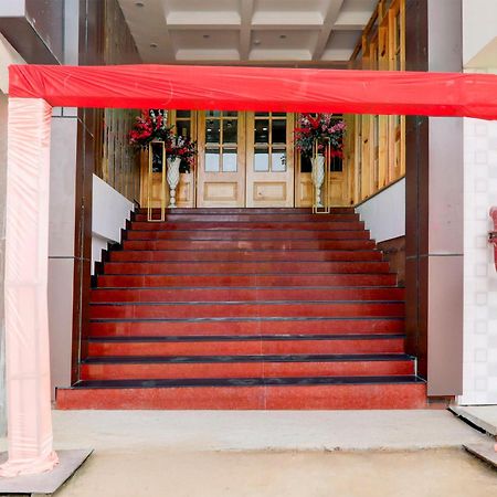 Super Townhouse Gls International Hotel Lucknow Eksteriør billede