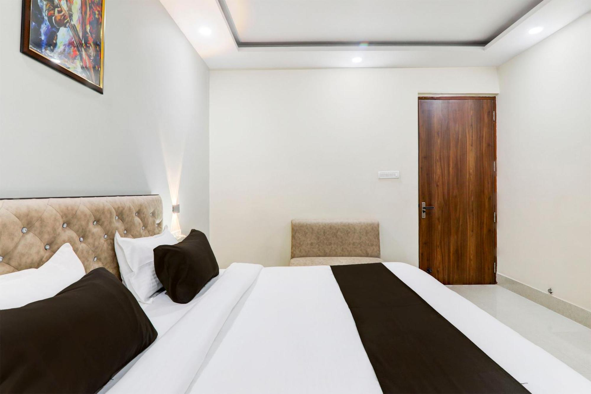 Super Townhouse Gls International Hotel Lucknow Eksteriør billede