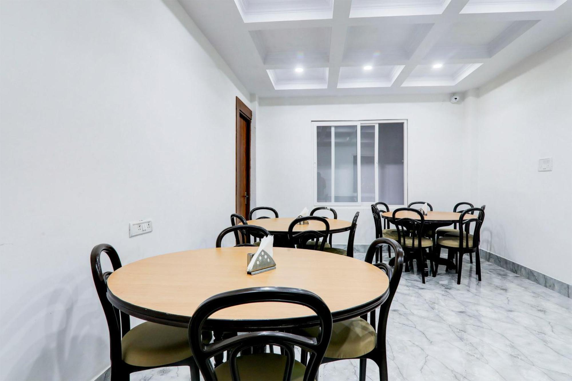 Super Townhouse Gls International Hotel Lucknow Eksteriør billede