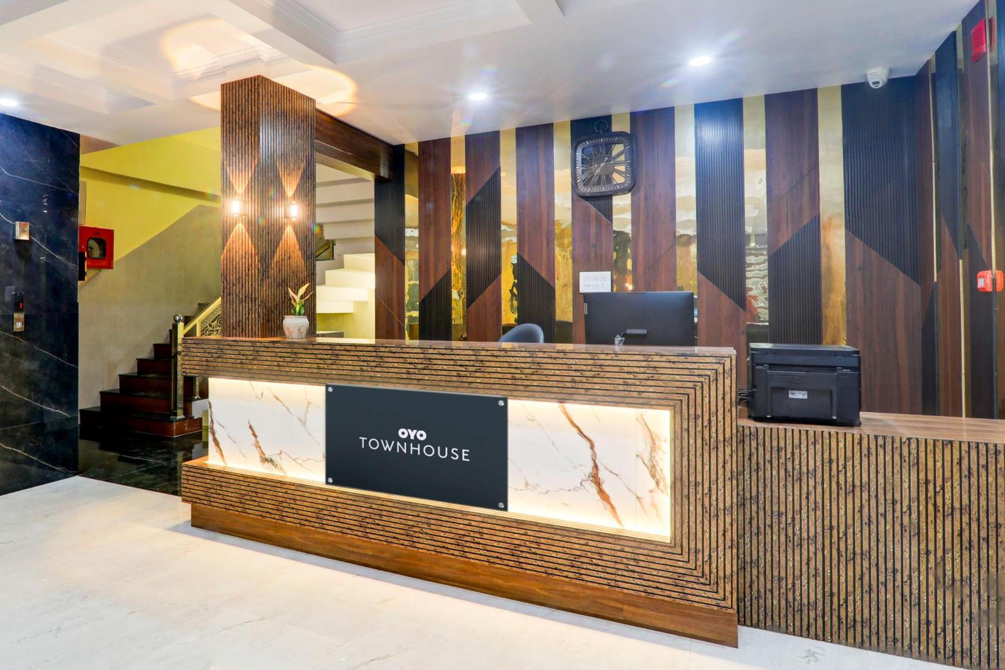 Super Townhouse Gls International Hotel Lucknow Eksteriør billede