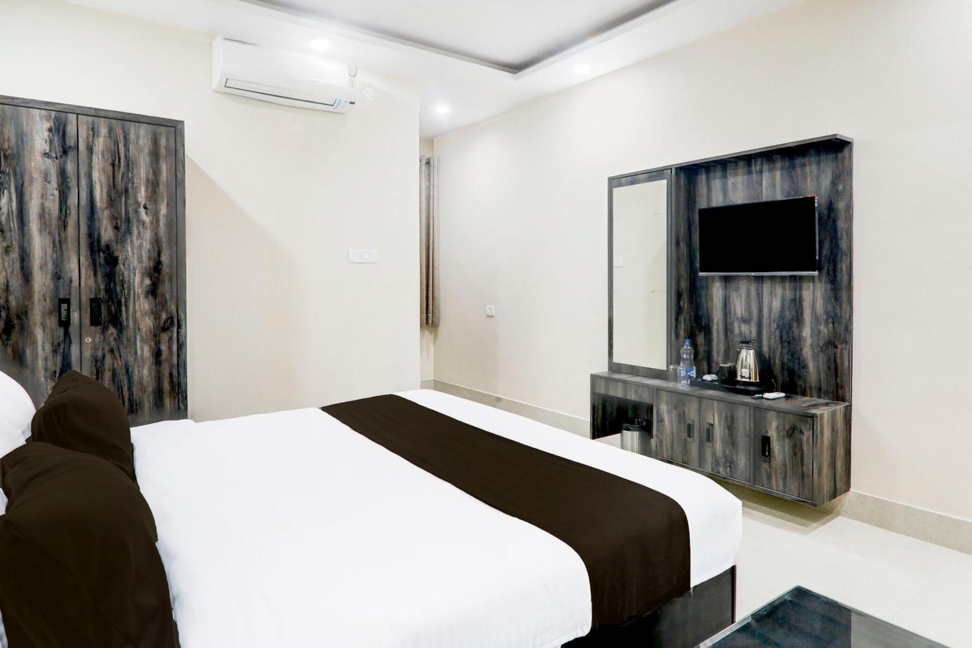 Super Townhouse Gls International Hotel Lucknow Eksteriør billede