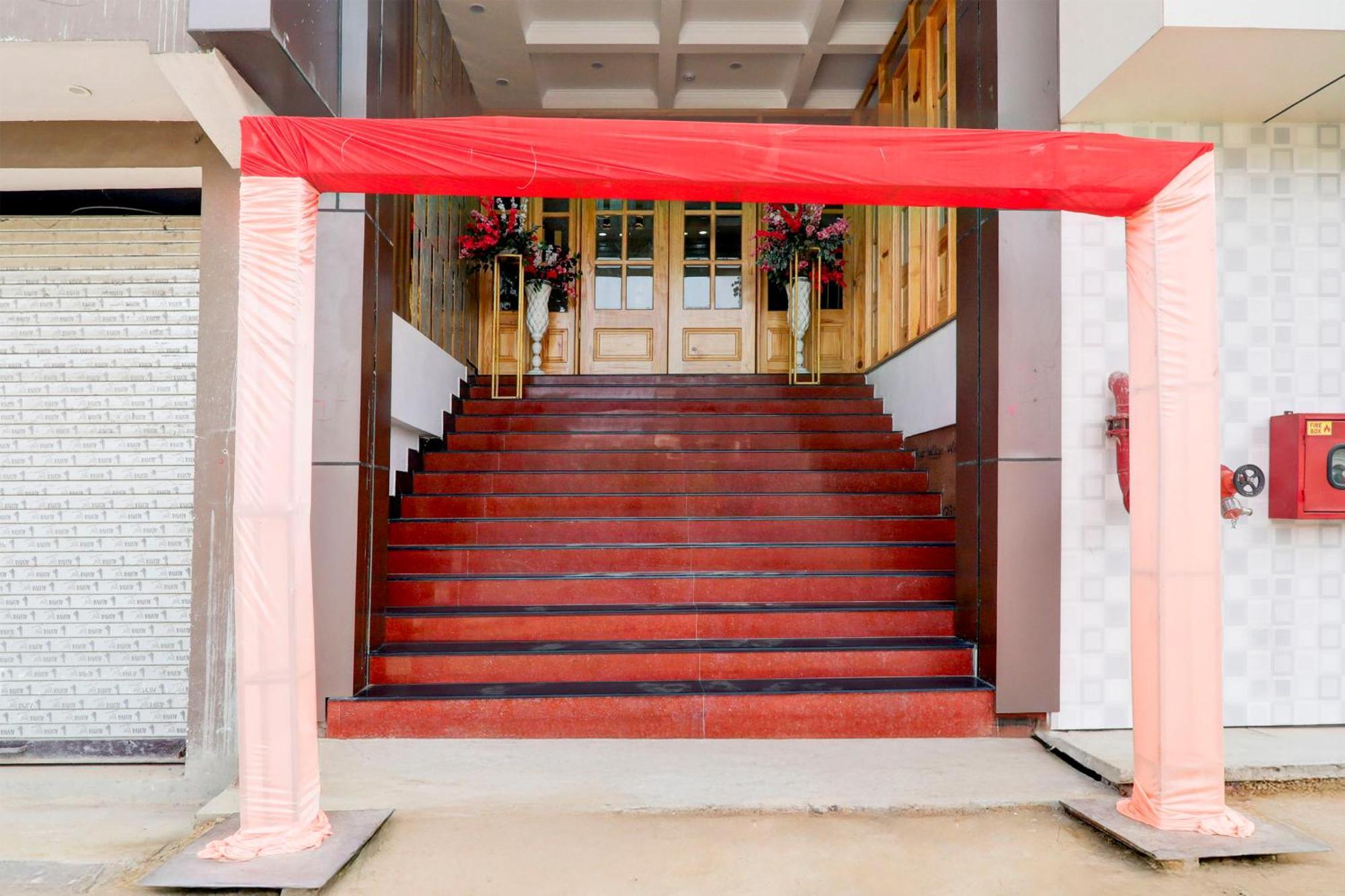 Super Townhouse Gls International Hotel Lucknow Eksteriør billede