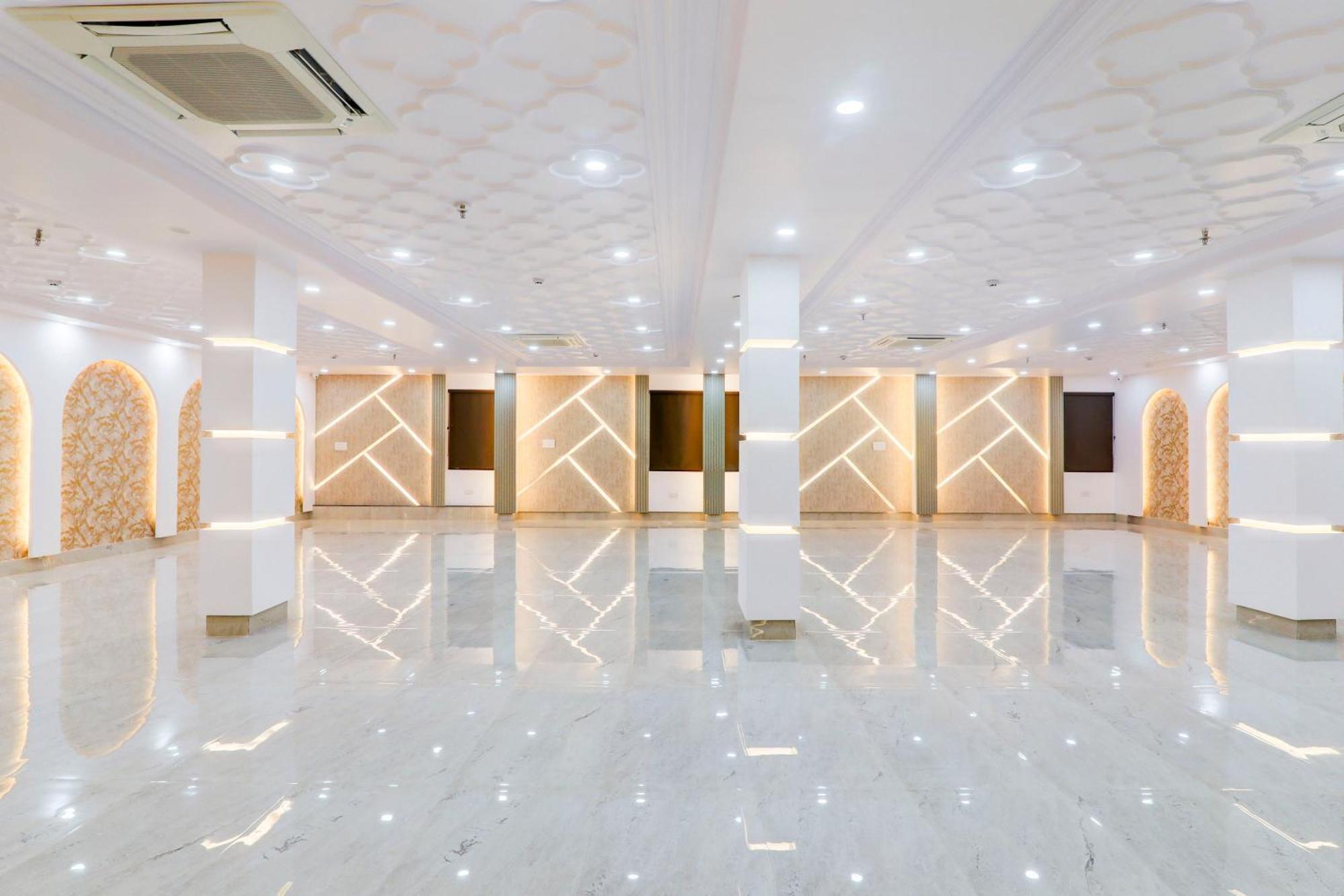 Super Townhouse Gls International Hotel Lucknow Eksteriør billede