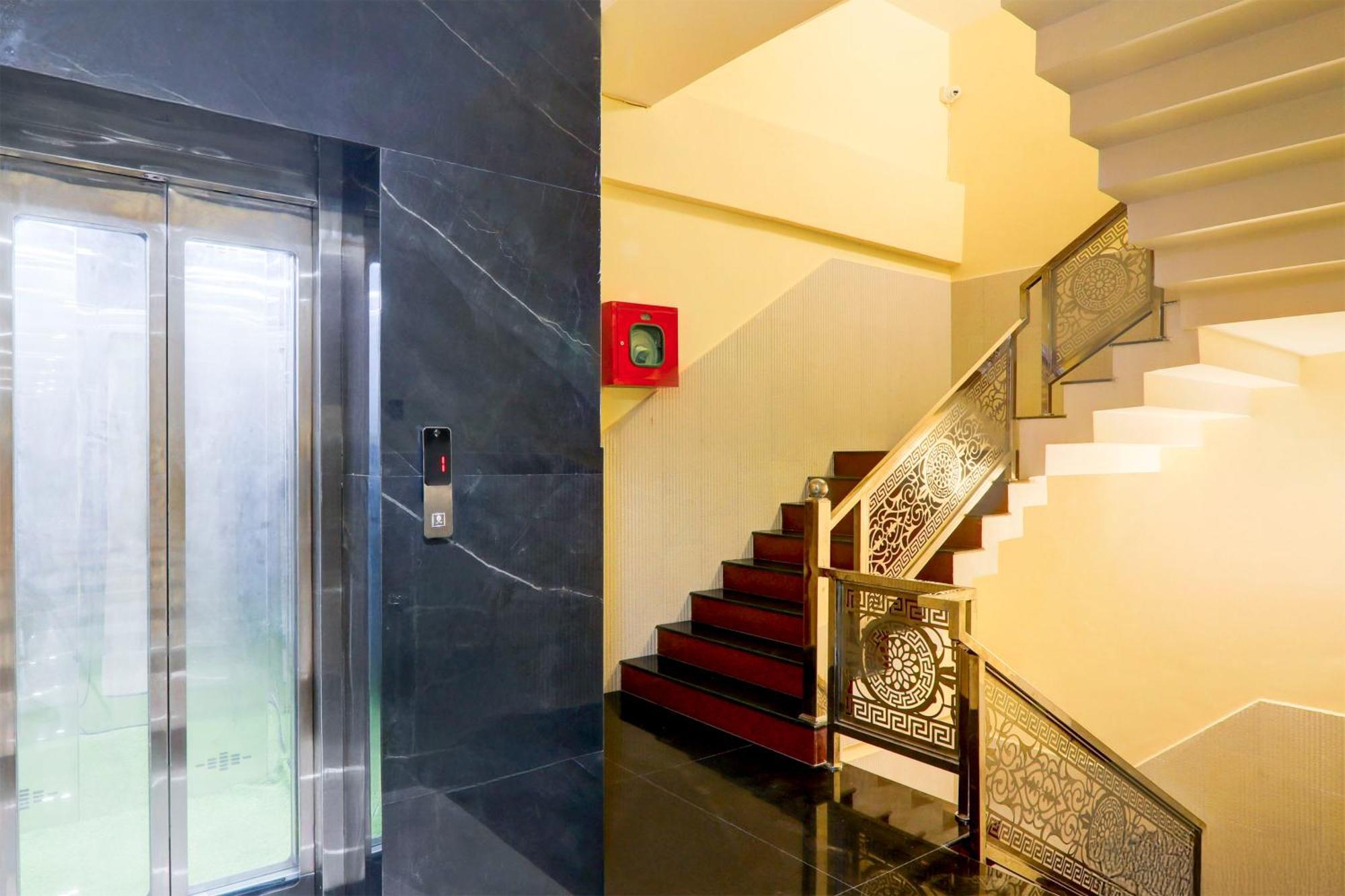 Super Townhouse Gls International Hotel Lucknow Eksteriør billede