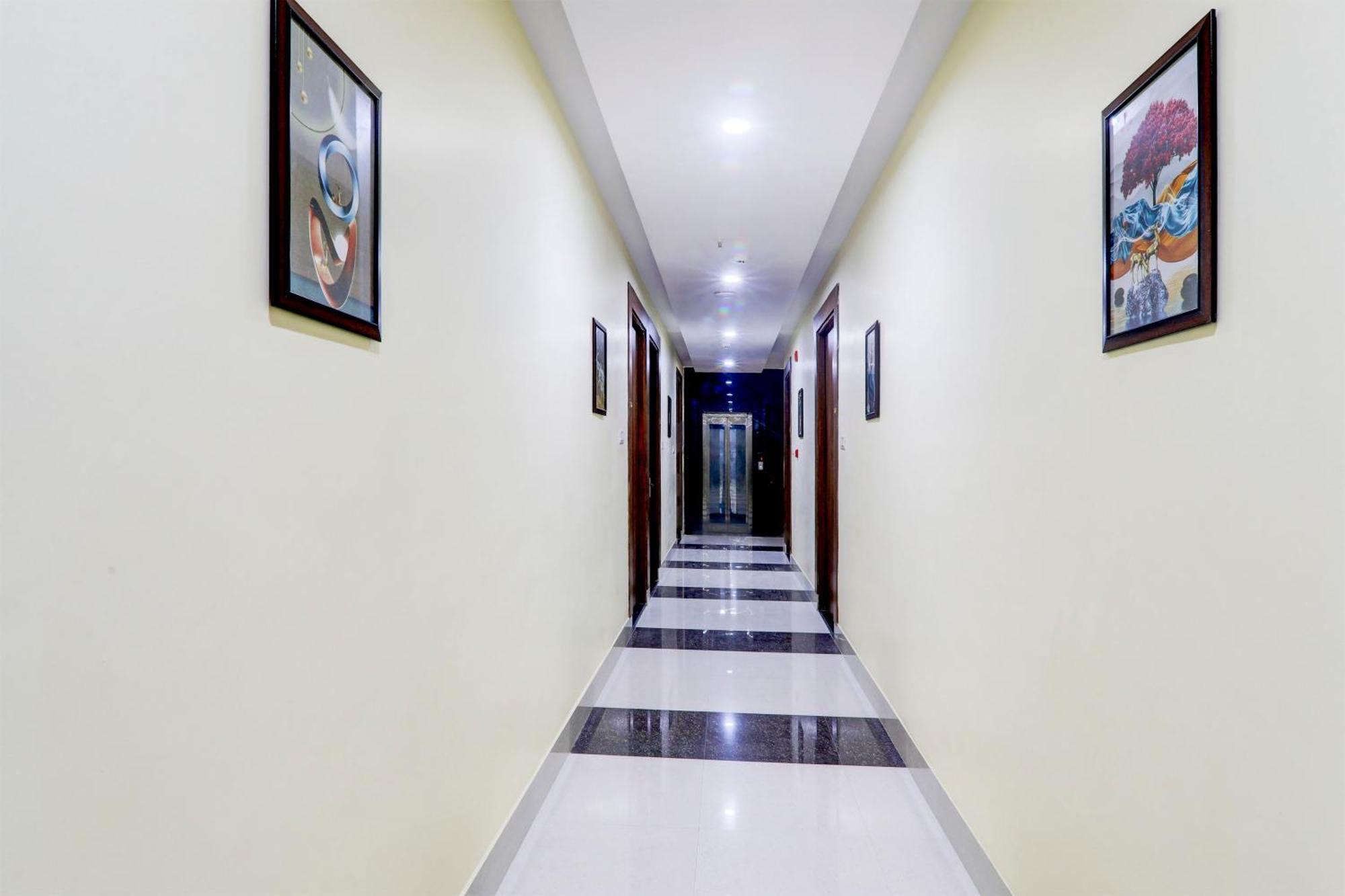 Super Townhouse Gls International Hotel Lucknow Eksteriør billede